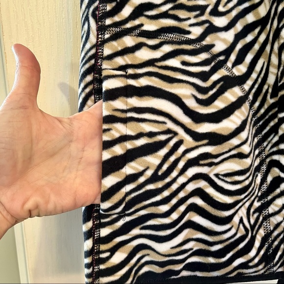 Reversible fleece vest - Picture 6 of 6